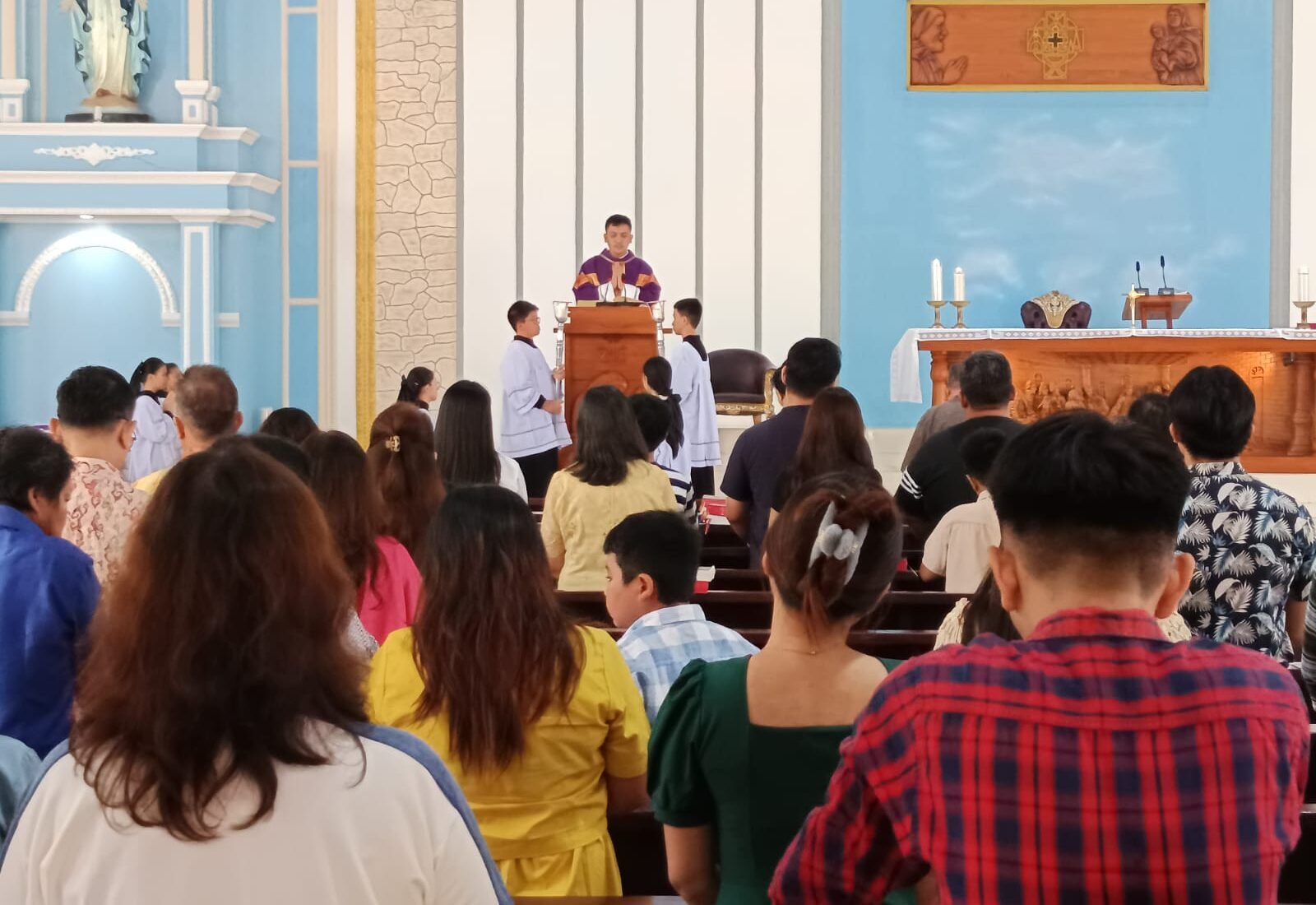 Misa Rabu Abu, Paroki Bunda Teresa Calcutta GPI Diserbu Umat